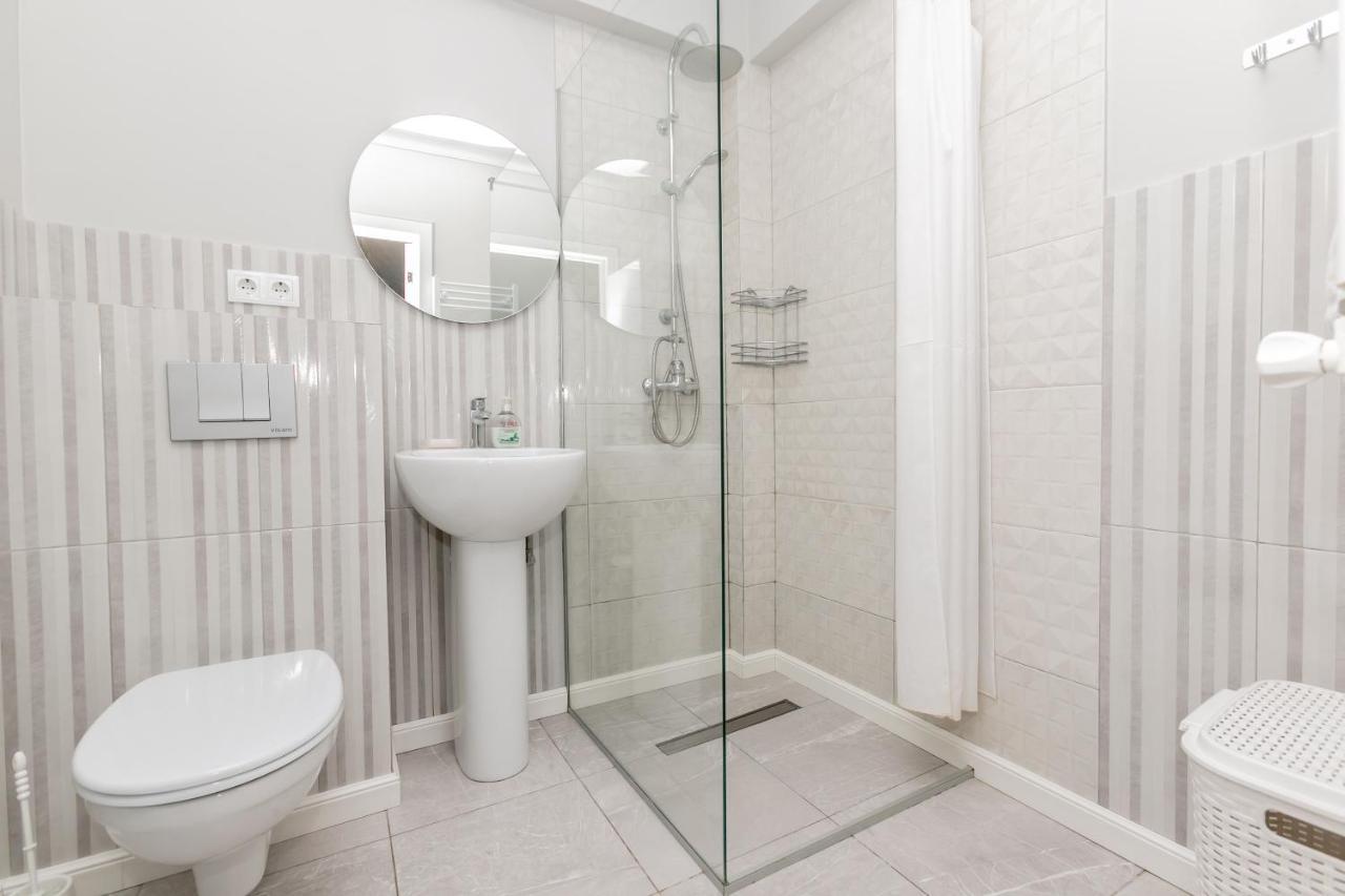 Apartament In Zona Centrala Si Parc Chisinau Ngoại thất bức ảnh